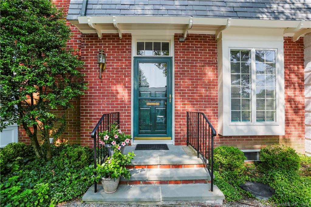 330 Elm Street, New Canaan, Connecticut photo 1