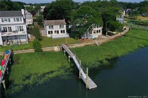 11 Seabreeze Place