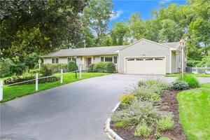 67 Fieldcrest Drive