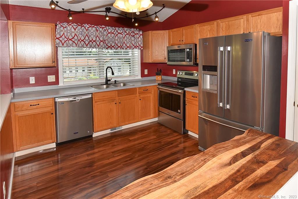 448 Wetherell Street, Manchester, CT 06040 - Thumbnail 11