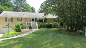 10 Ledgewood Court