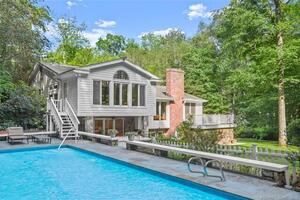Homes for sale in Greenwich, CT | 24 Nutmeg Dr, Greenwich, CT 06831 | MLS# 170584601