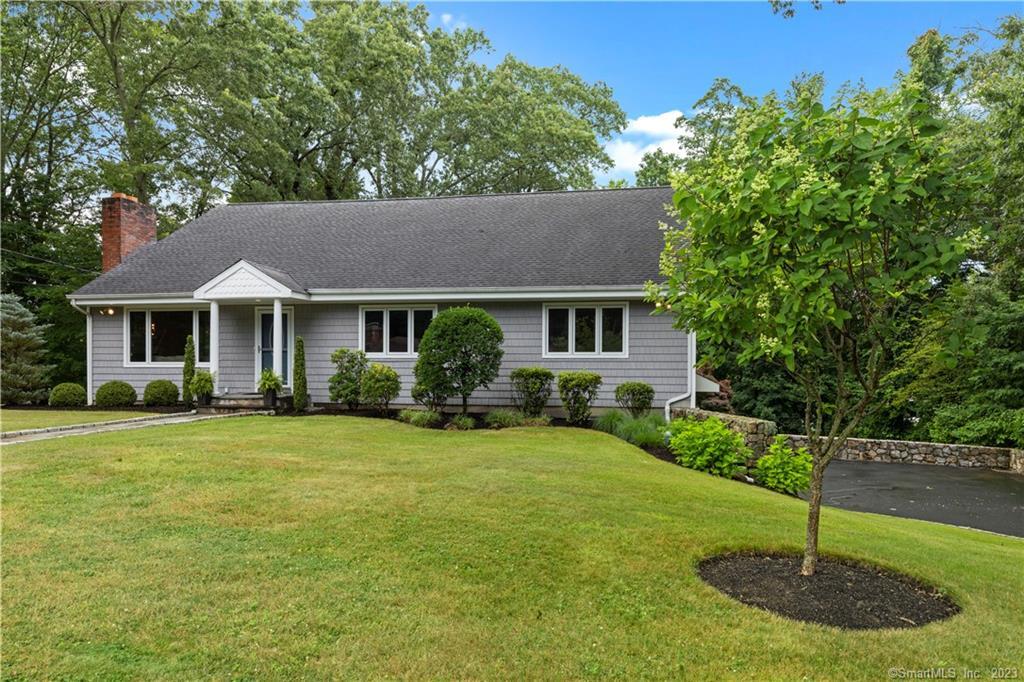 64 Tashua Lane — exterior photo