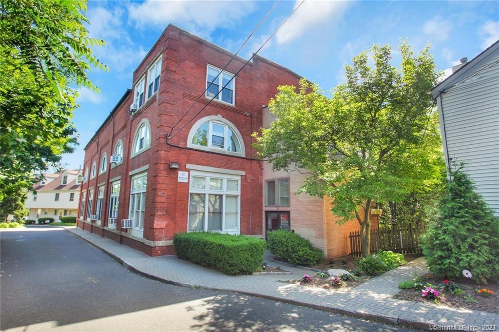 32 Pine Street, Unit 7 — exterior photo
