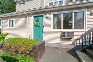 30 Elmcroft Road, Unit 2