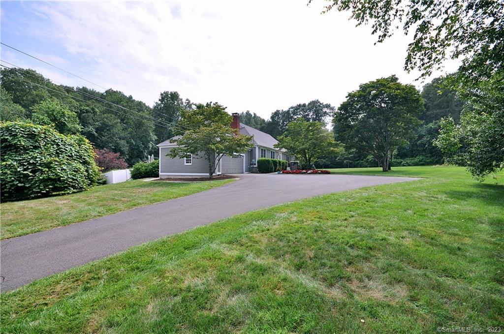 5 Pebble Road — exterior photo