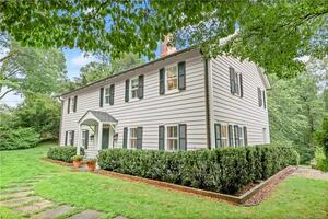 528 Canoe Hill Road