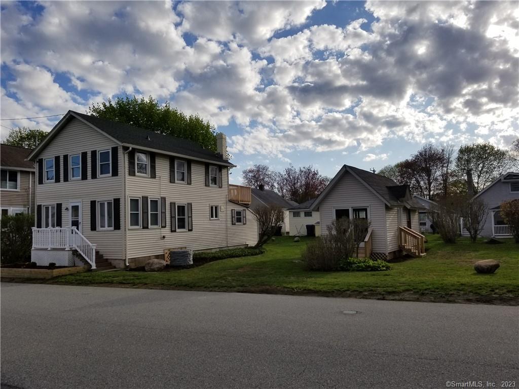 Single Family For Sale at address 5 Swan Avenue