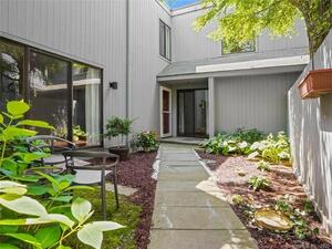 6 Dogberry Lane, Unit 6