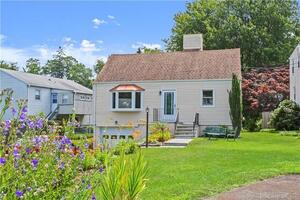 5 Leann Drive