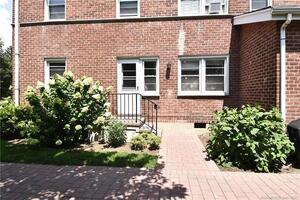 238 Glenbrook Road, Unit A