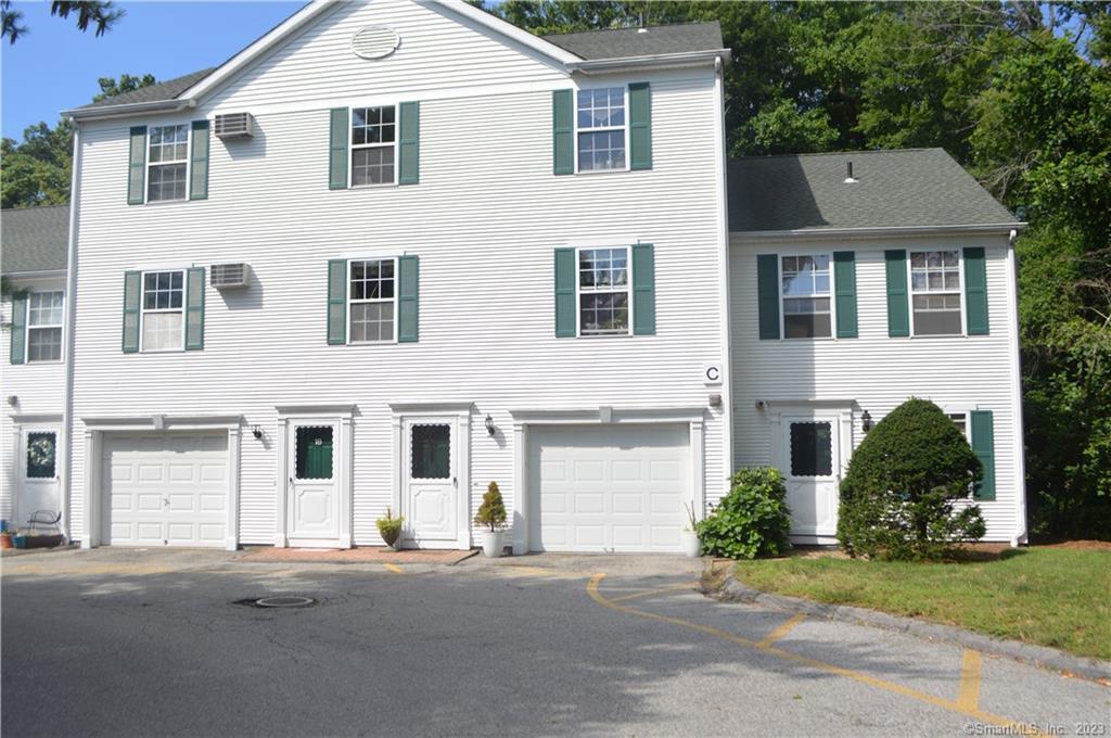 11 Norden Place, Unit 18 — exterior photo