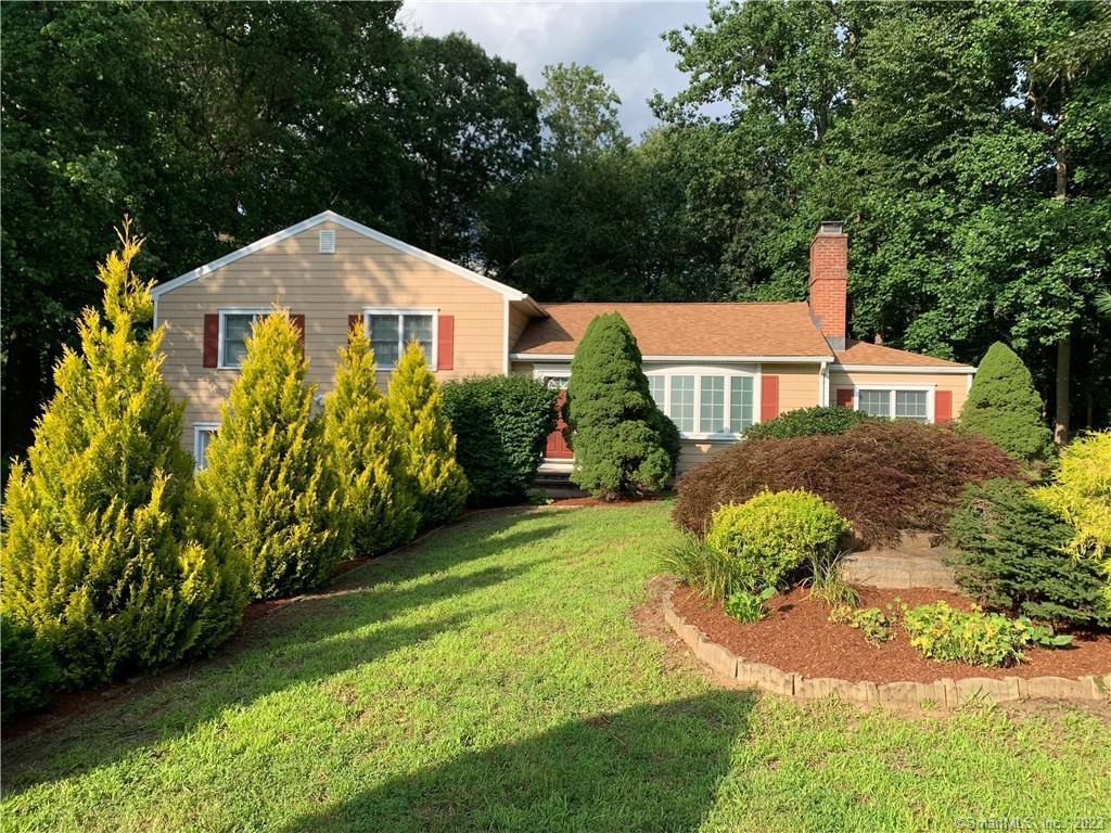 168 Tanglewood Road — exterior photo