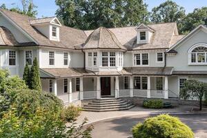 10 Hickory Lane