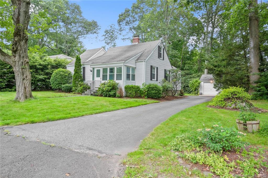 60 Evelyn Street — exterior photo