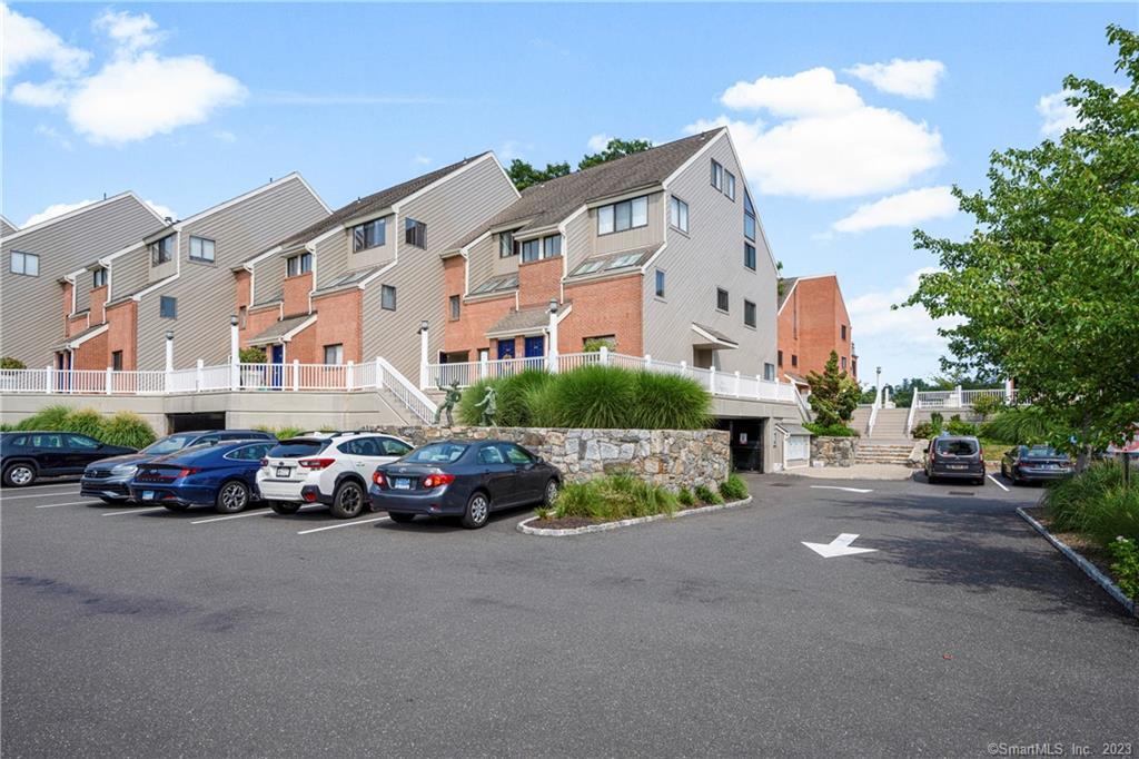 9 River Road, Unit 403 — exterior photo