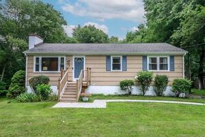3 Dogwood Terrace