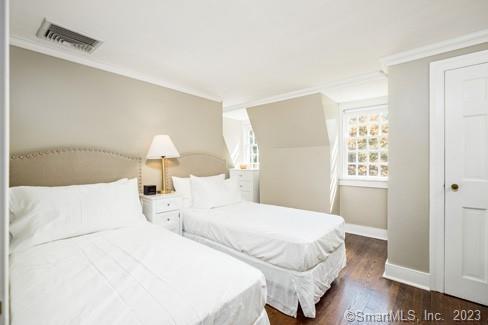 Washington, Connecticut, 3 Bedrooms Bedrooms, 9 Rooms Rooms,6 BathroomsBathrooms,Residential Rental,For Sale,Calhoun,F80C7211C4CDE32DE053D501100AFD