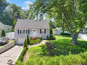 27 Sachem Street