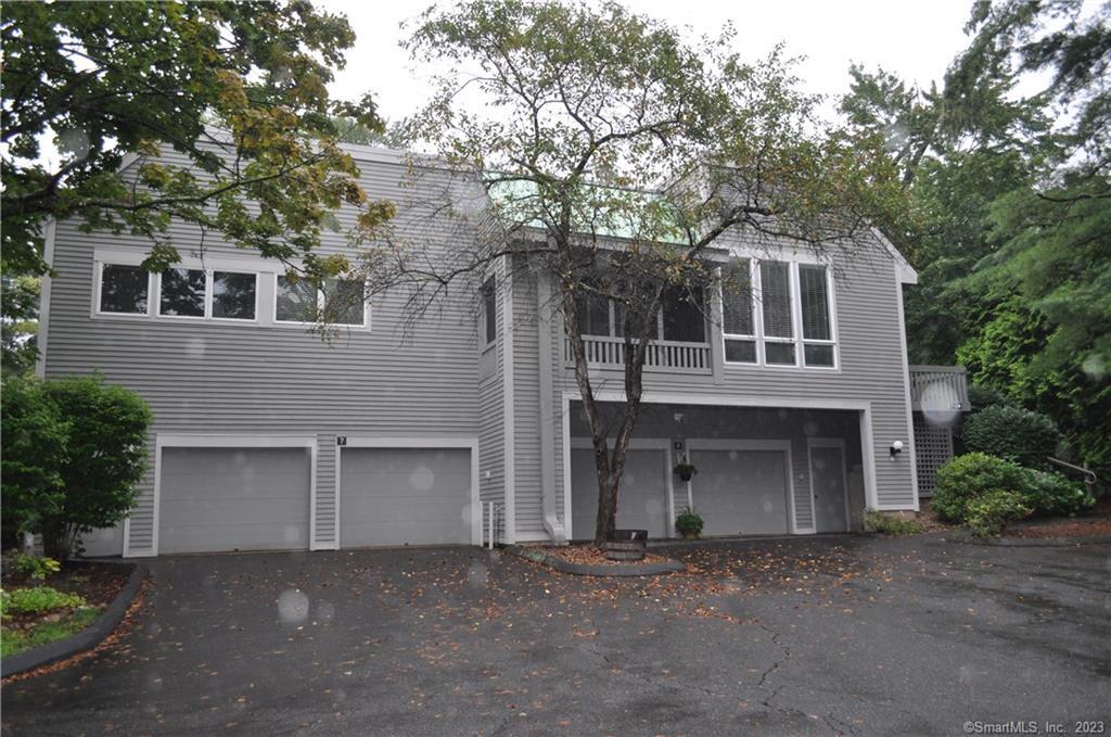 Farmington Woods Realty