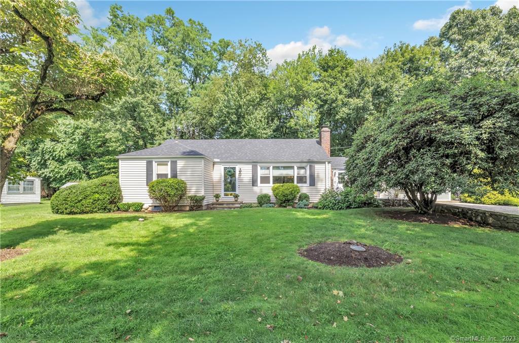 15 Shadybrook Lane — exterior photo