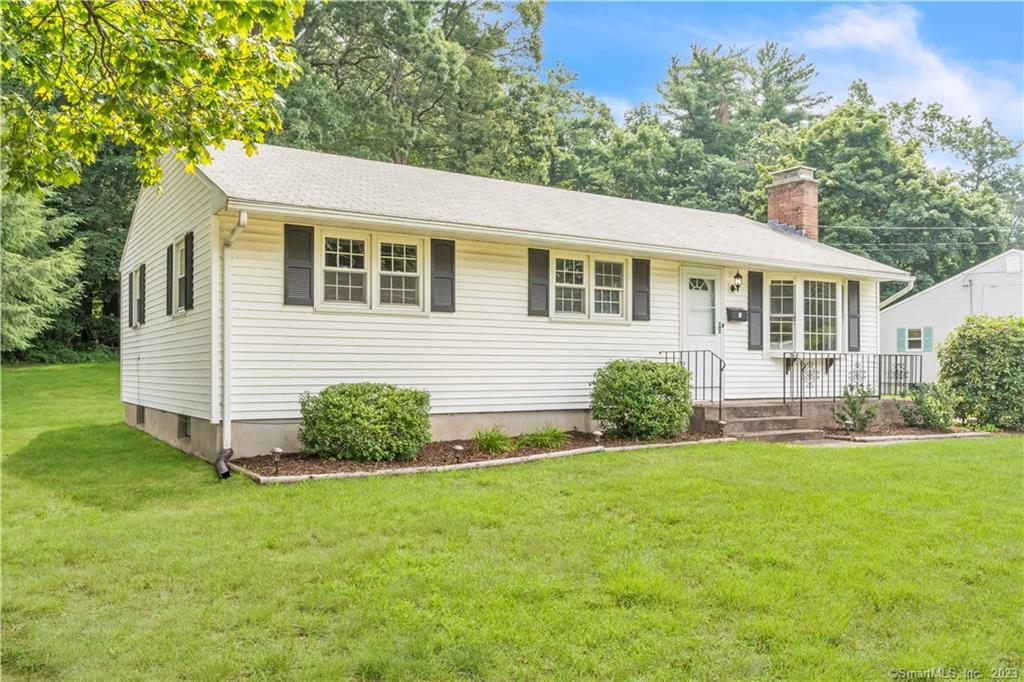13 Betty Road, Enfield, CT 06082