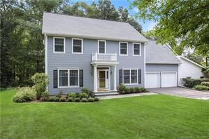16 Crowne Pond Lane, Unit 16