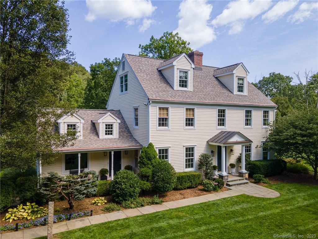 690 Ridgebury Road — exterior photo