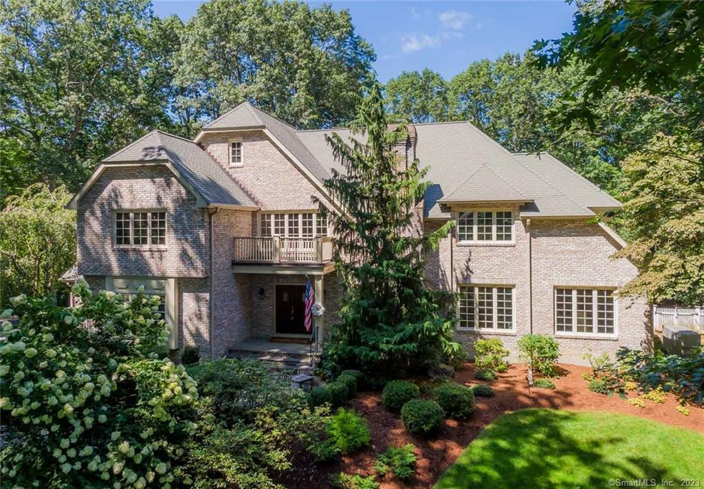 51 Tuckahoe Road — exterior photo