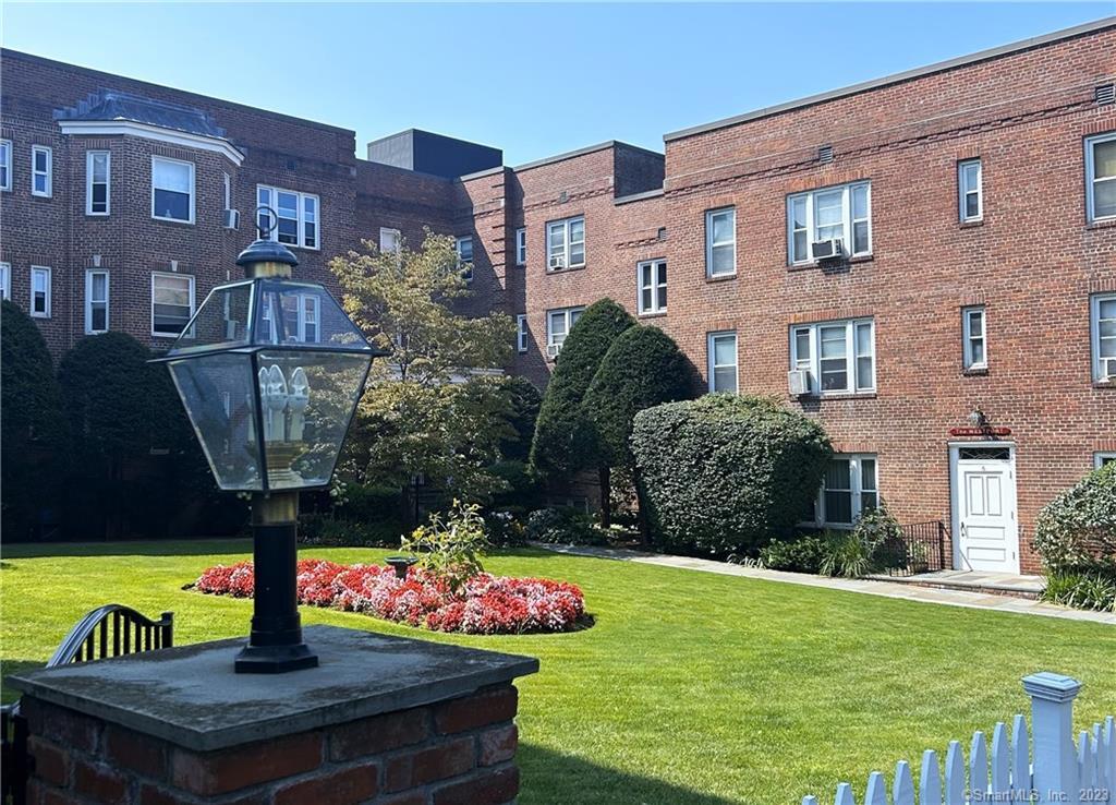 70 Strawberry Hill Avenue, Unit 5-3C — exterior photo