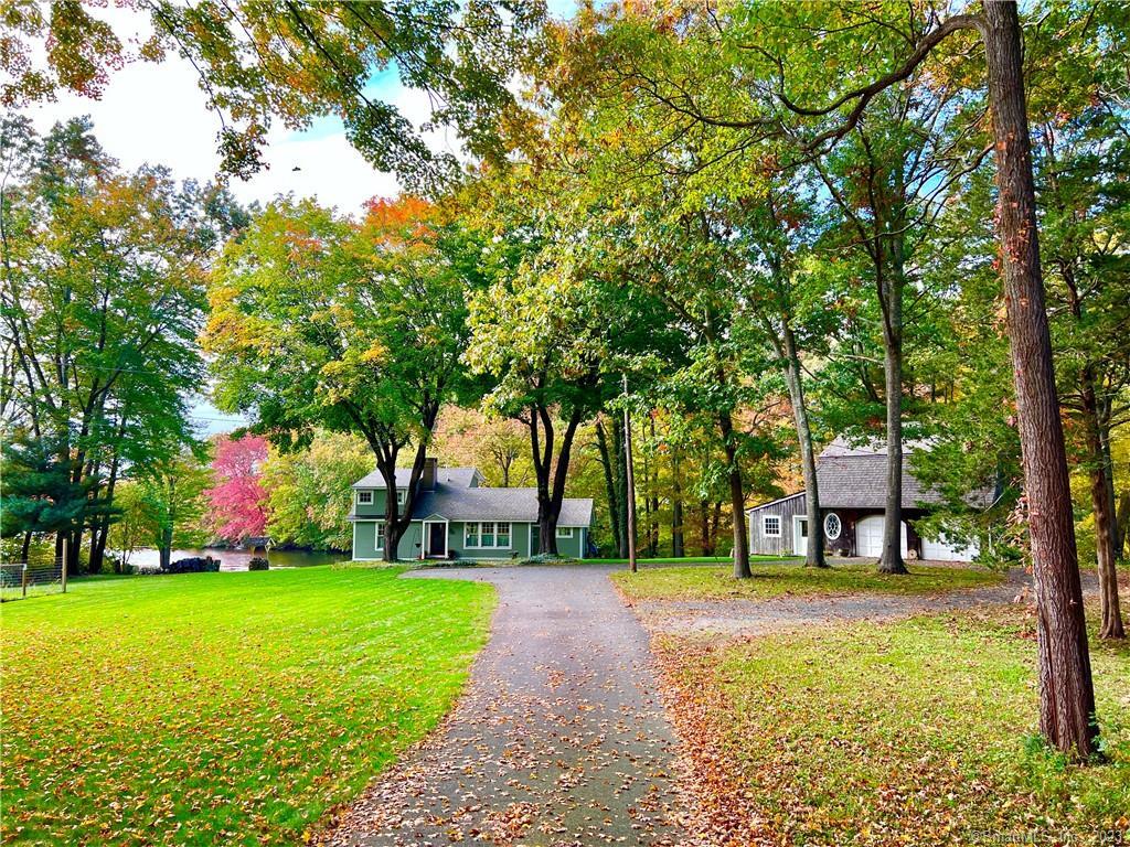 Single Family For Sale at address 88 Grassy Hill Road