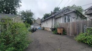 16 Sylvandale Avenue