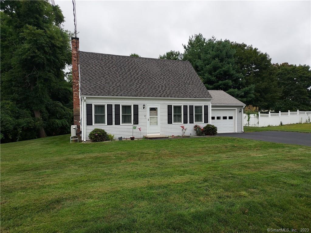 Single Family For Sale at address 17 Meadow Road