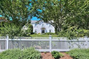 75 Long Lots Road