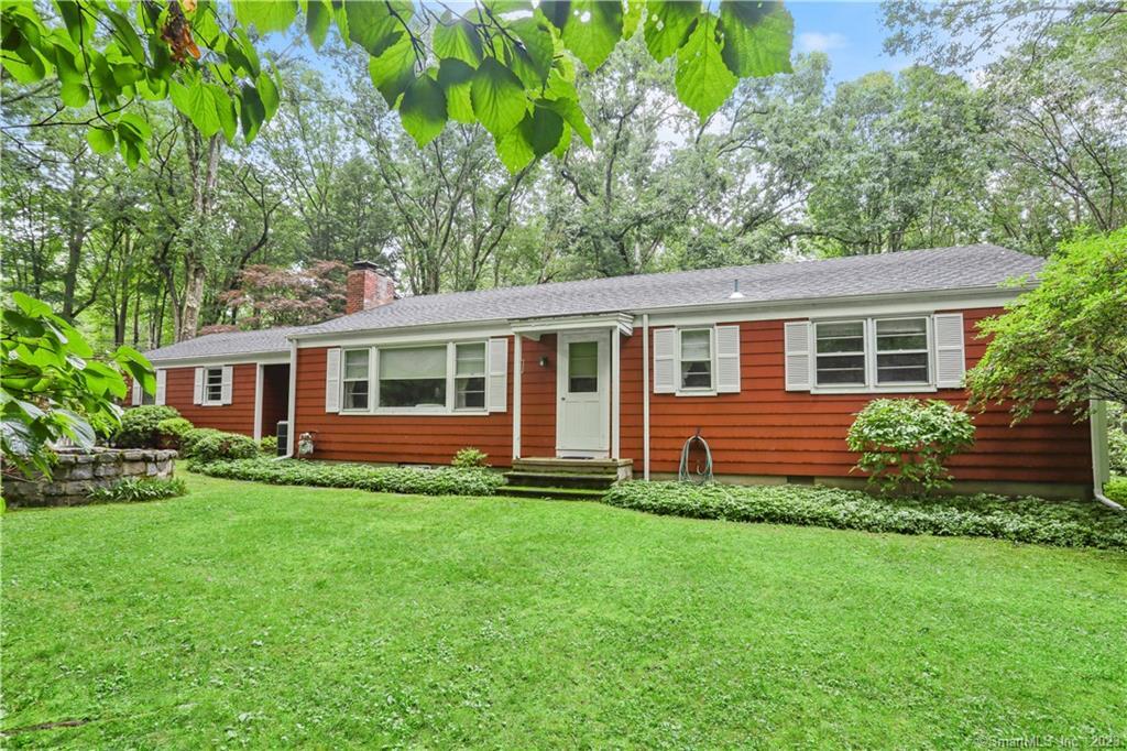 111 Old Easton Turnpike — exterior photo