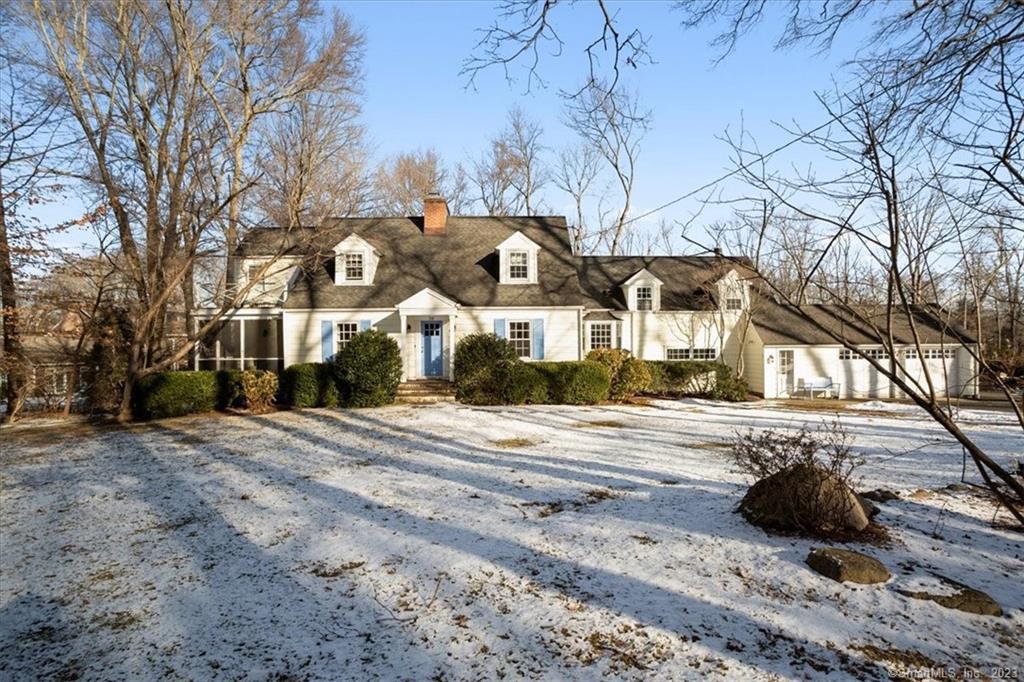 36 Comstock Hill Road — exterior photo