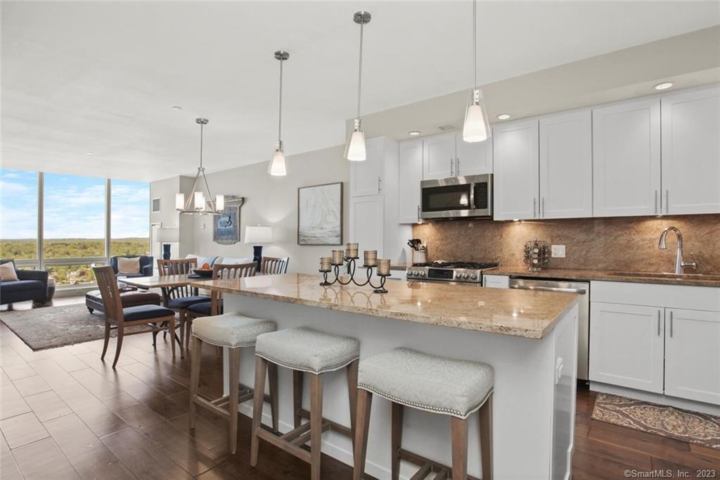 1 Broad Street, Unit PH33B — exterior photo