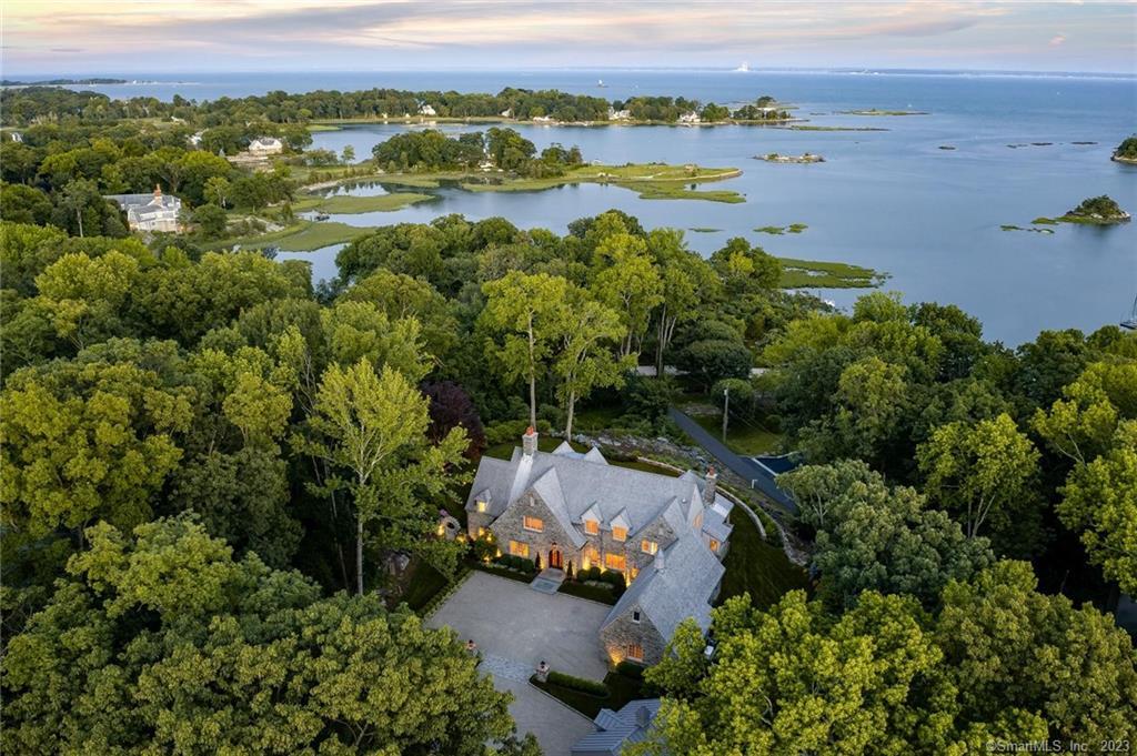 16 Raiders Lane — exterior photo