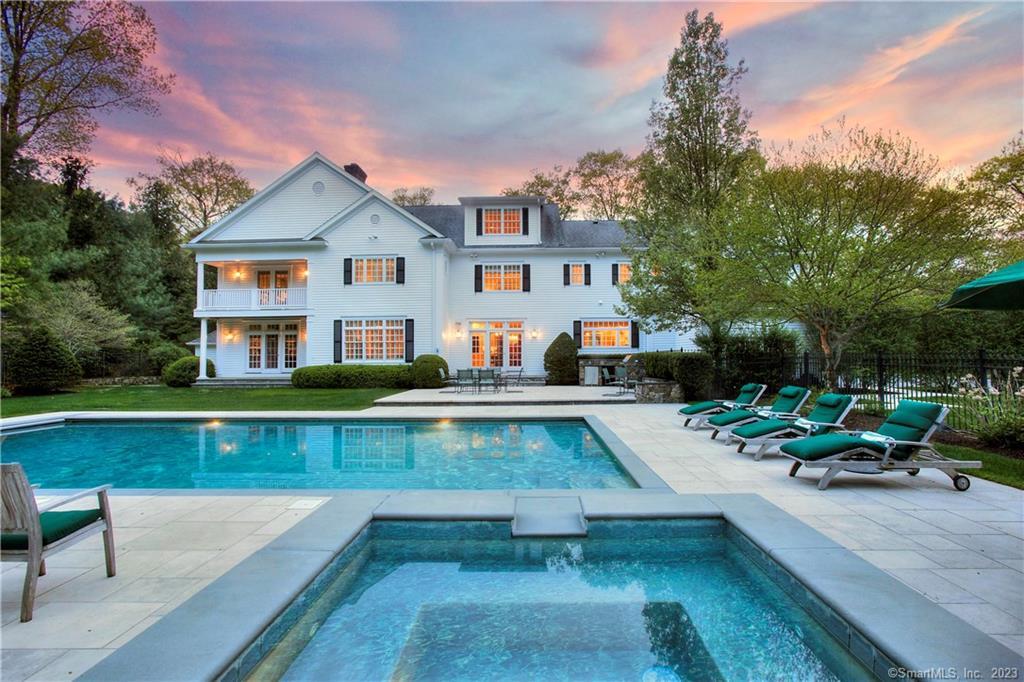 26 Hillcrest Lane — exterior photo