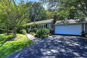 8 Sunnycrest Road