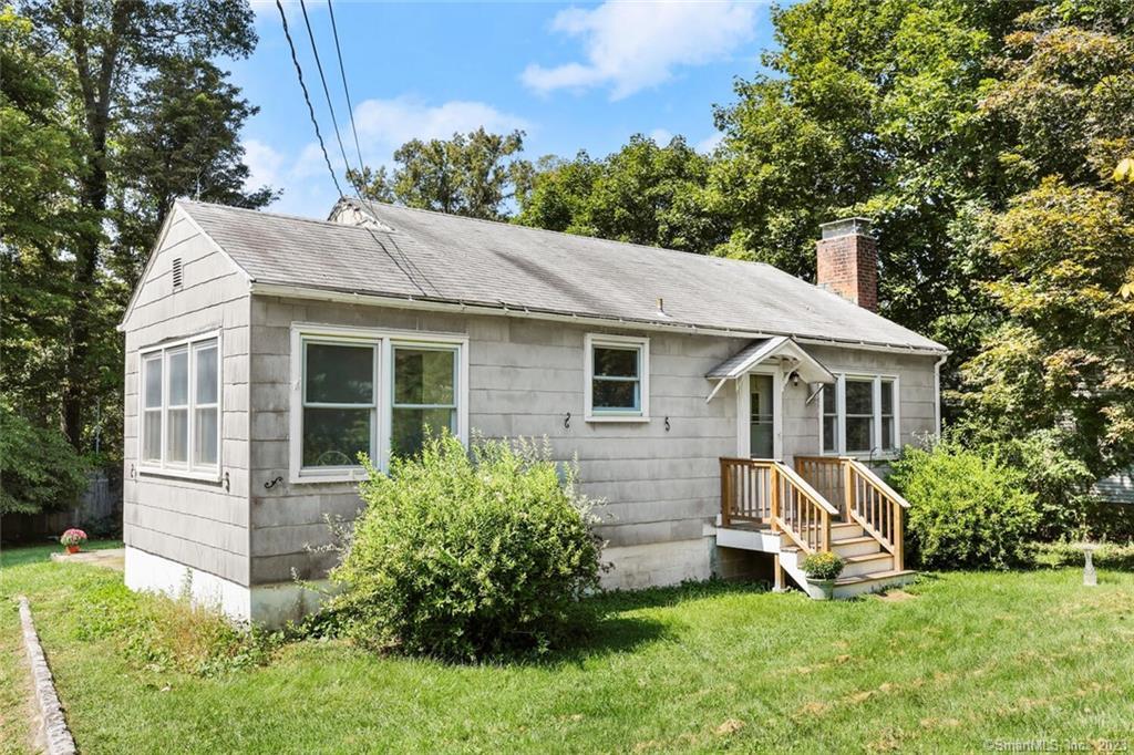 39 Crest Road — exterior photo