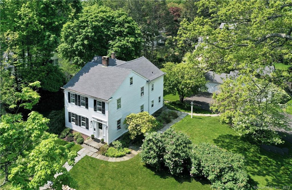 285 Noroton Avenue — exterior photo