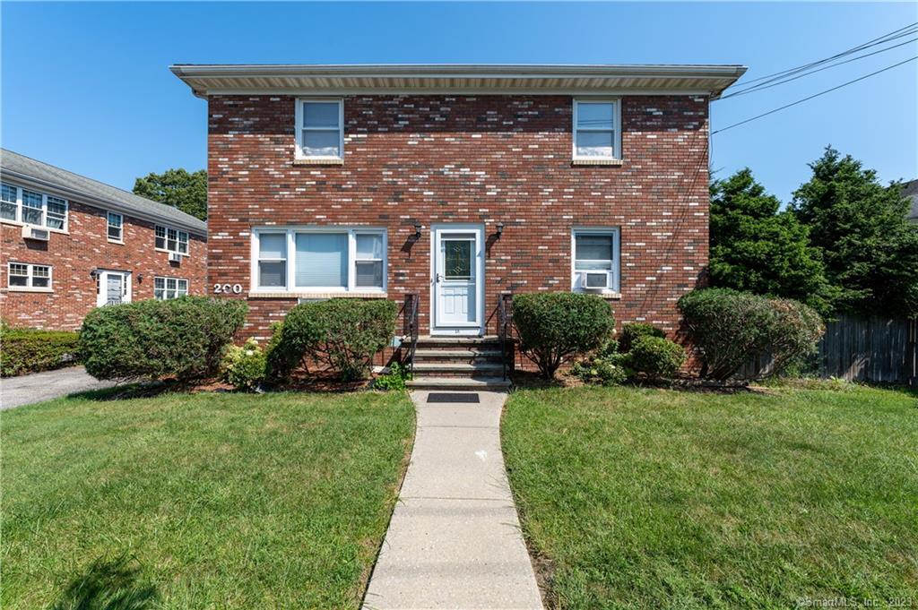 200 Seaside Avenue 2A, Stamford, CT 06902