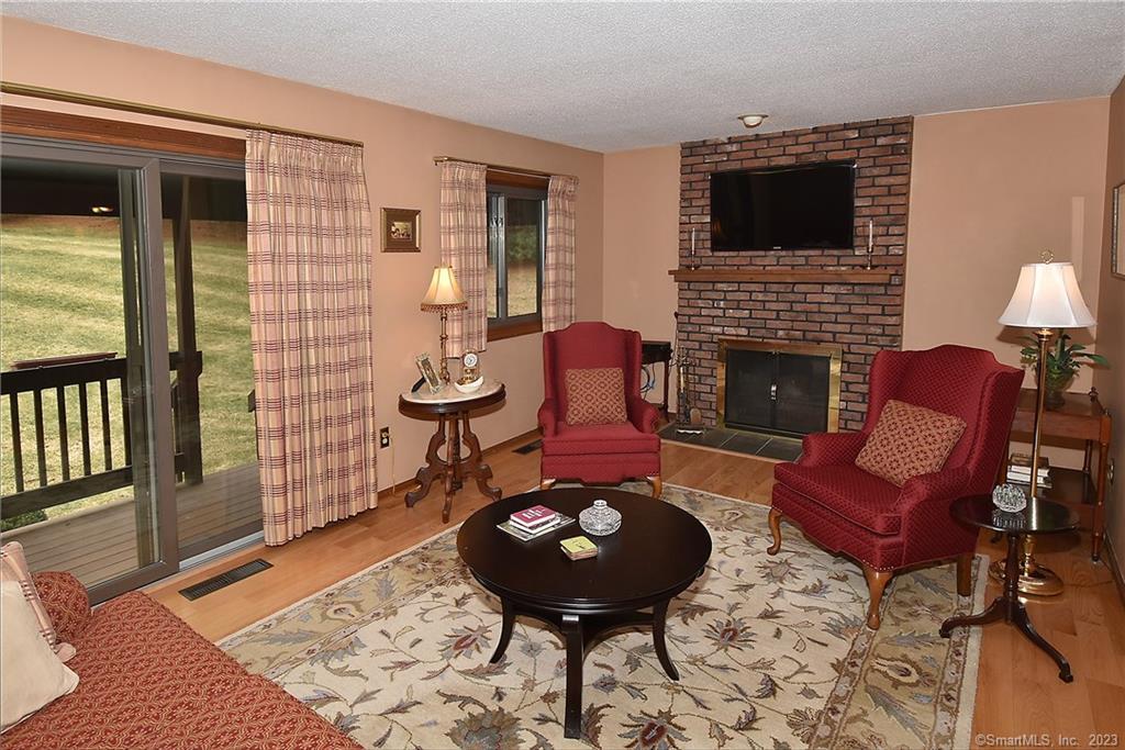 1306 Summer Hill Drive, South Windsor, CT 06074 - Thumbnail 6