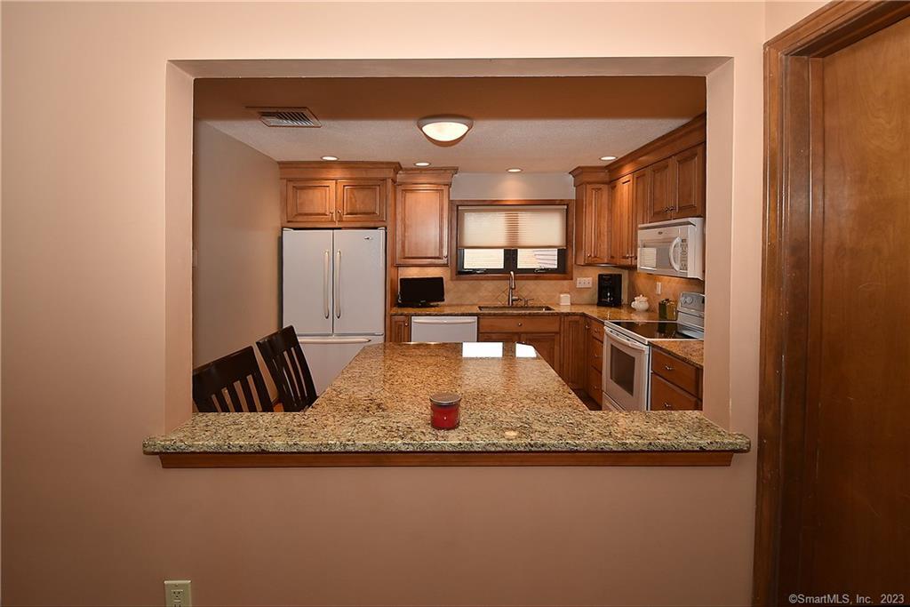 1306 Summer Hill Drive, South Windsor, CT 06074 - Thumbnail 14