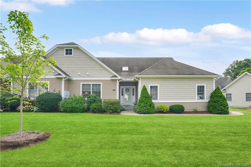 21 Hunters Ridge 21, Granby, CT 06035