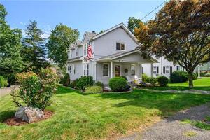 81 Knickerbocker Avenue