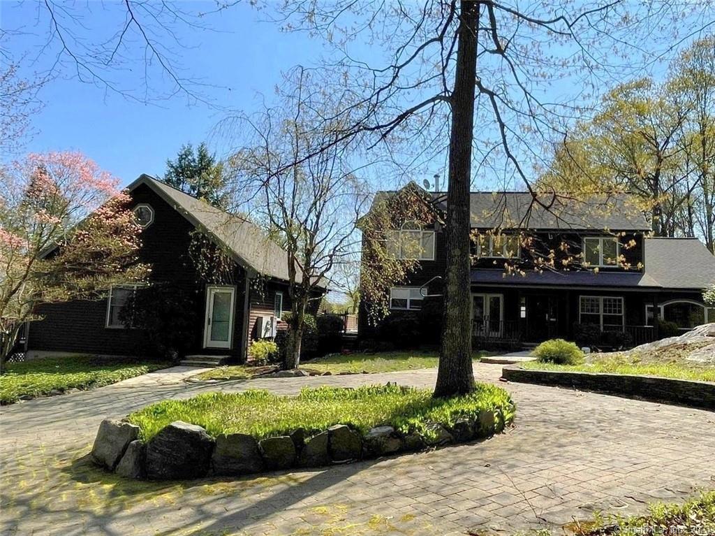 32 Valley Field Road — exterior photo