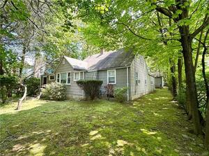 52 Greenwood Avenue