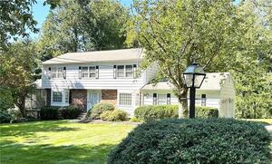 32 Longmeadow Road